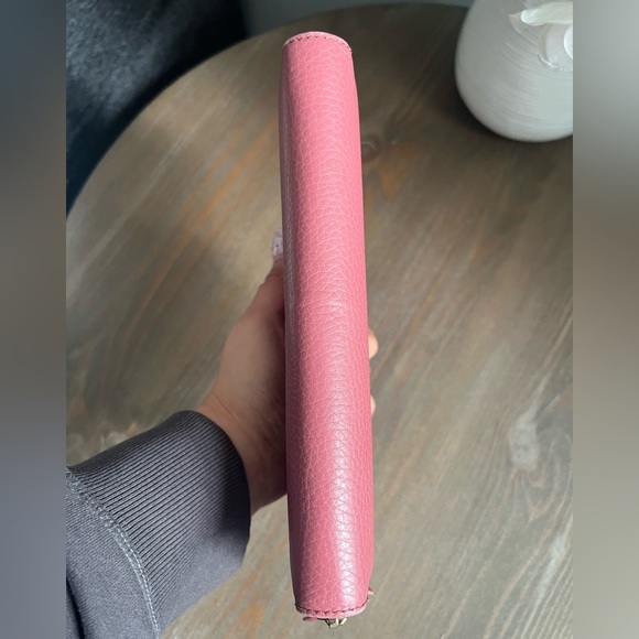 AUTHENTIC GUCCI SOHO ZIPPY ORGANIZER WALLET - Picture 9 of 11